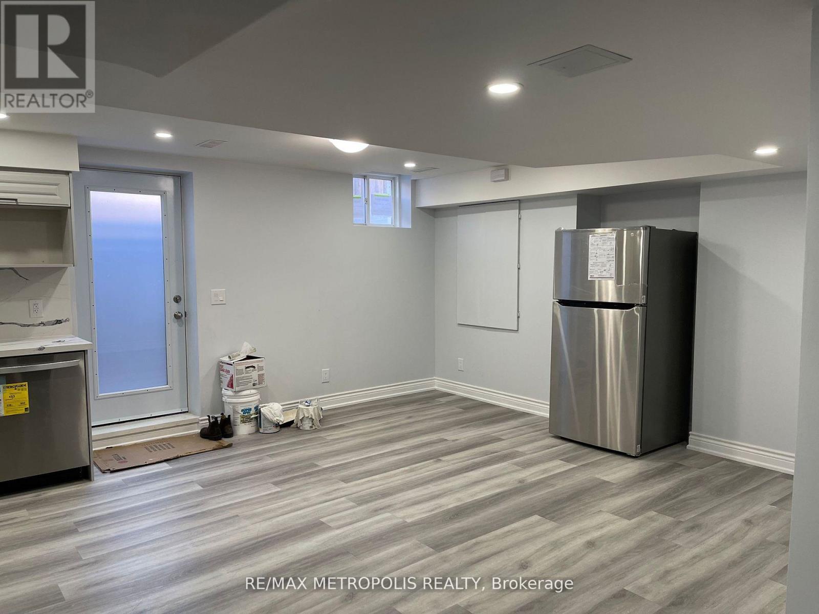 Bsmt - 272 Cornell Park Avenue Property Photo 2