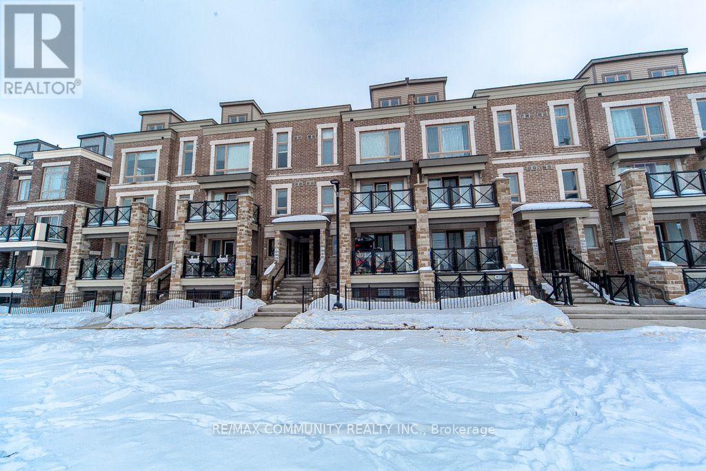 2322 - 20 Westmeath Lane Property Photo 1