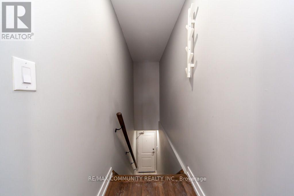 2322 - 20 Westmeath Lane Property Photo 8