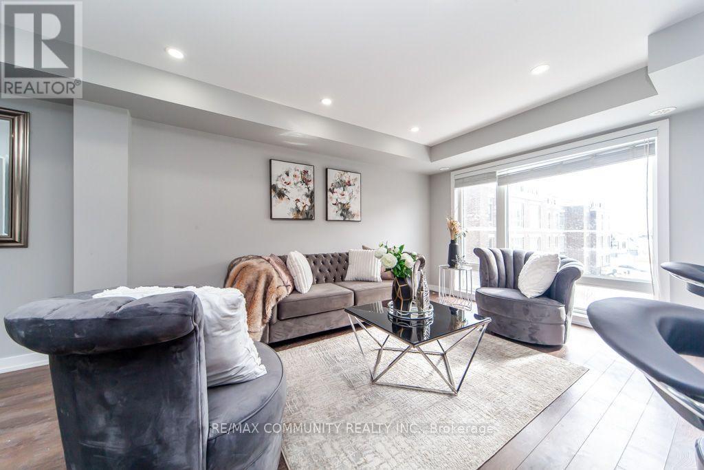 2322 - 20 Westmeath Lane Property Photo 14