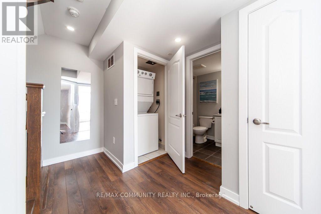 2322 - 20 Westmeath Lane Property Photo 26