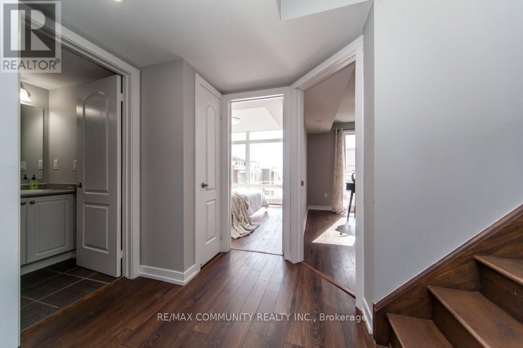 2322 - 20 Westmeath Lane Property Photo 28
