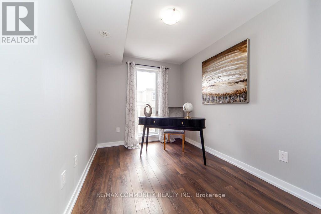 2322 - 20 Westmeath Lane Property Photo 32