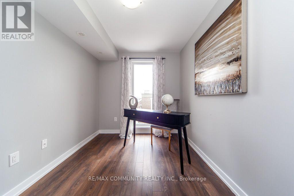 2322 - 20 Westmeath Lane Property Photo 33