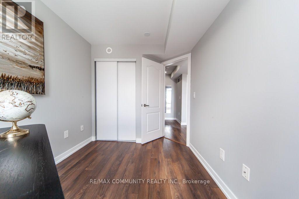 2322 - 20 Westmeath Lane Property Photo 34