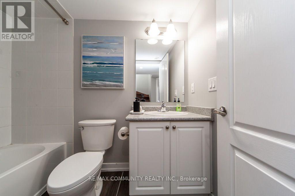 2322 - 20 Westmeath Lane Property Photo 35