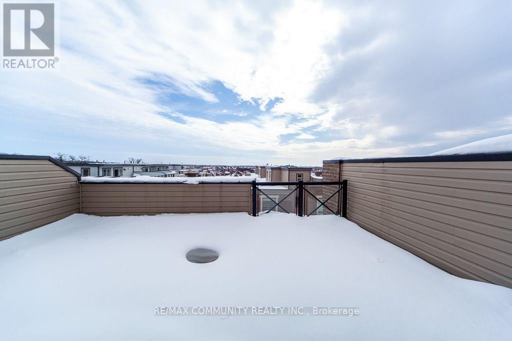 2322 - 20 Westmeath Lane Property Photo 38