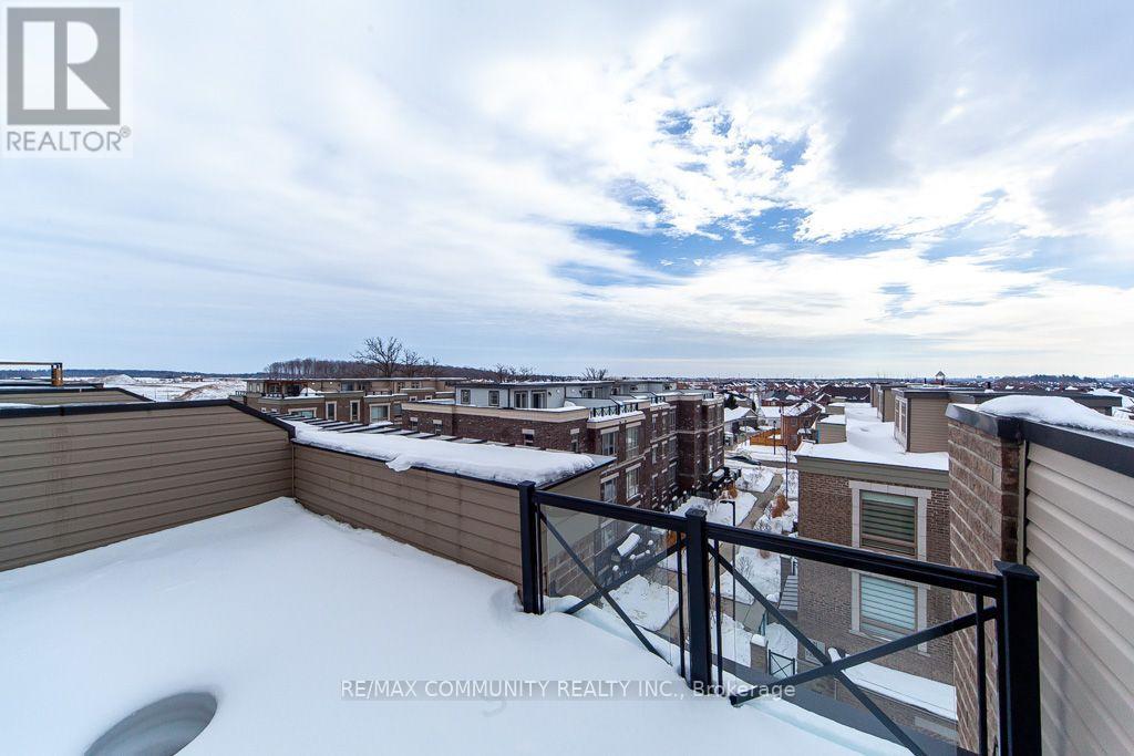 2322 - 20 Westmeath Lane Property Photo 40