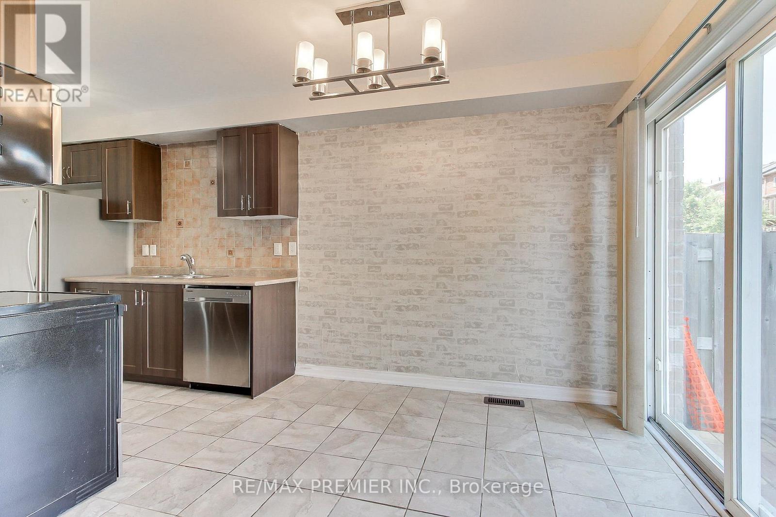 1505 Rankin Way Property Photo 4