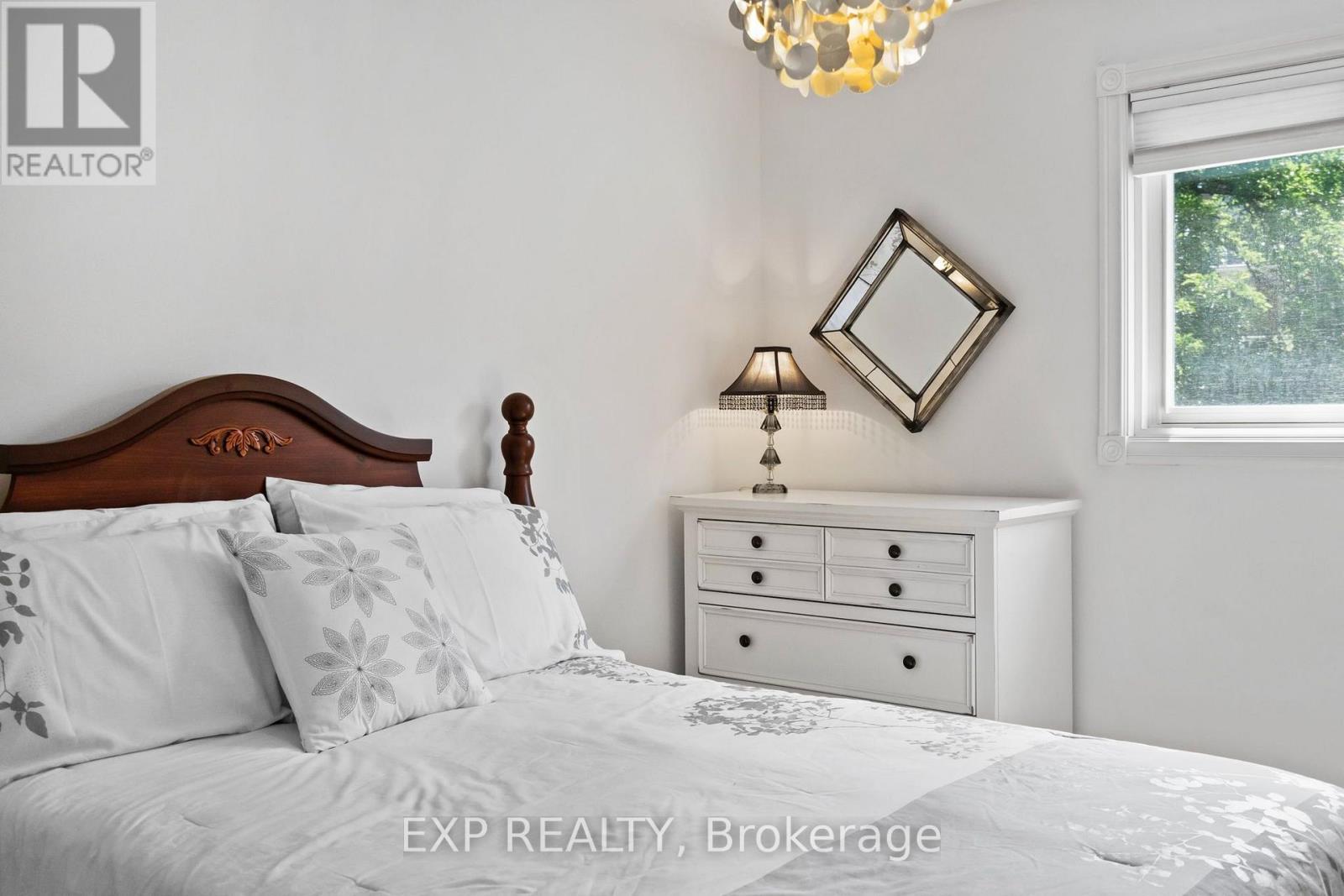 171 Simonston Boulevard Property Photo 27