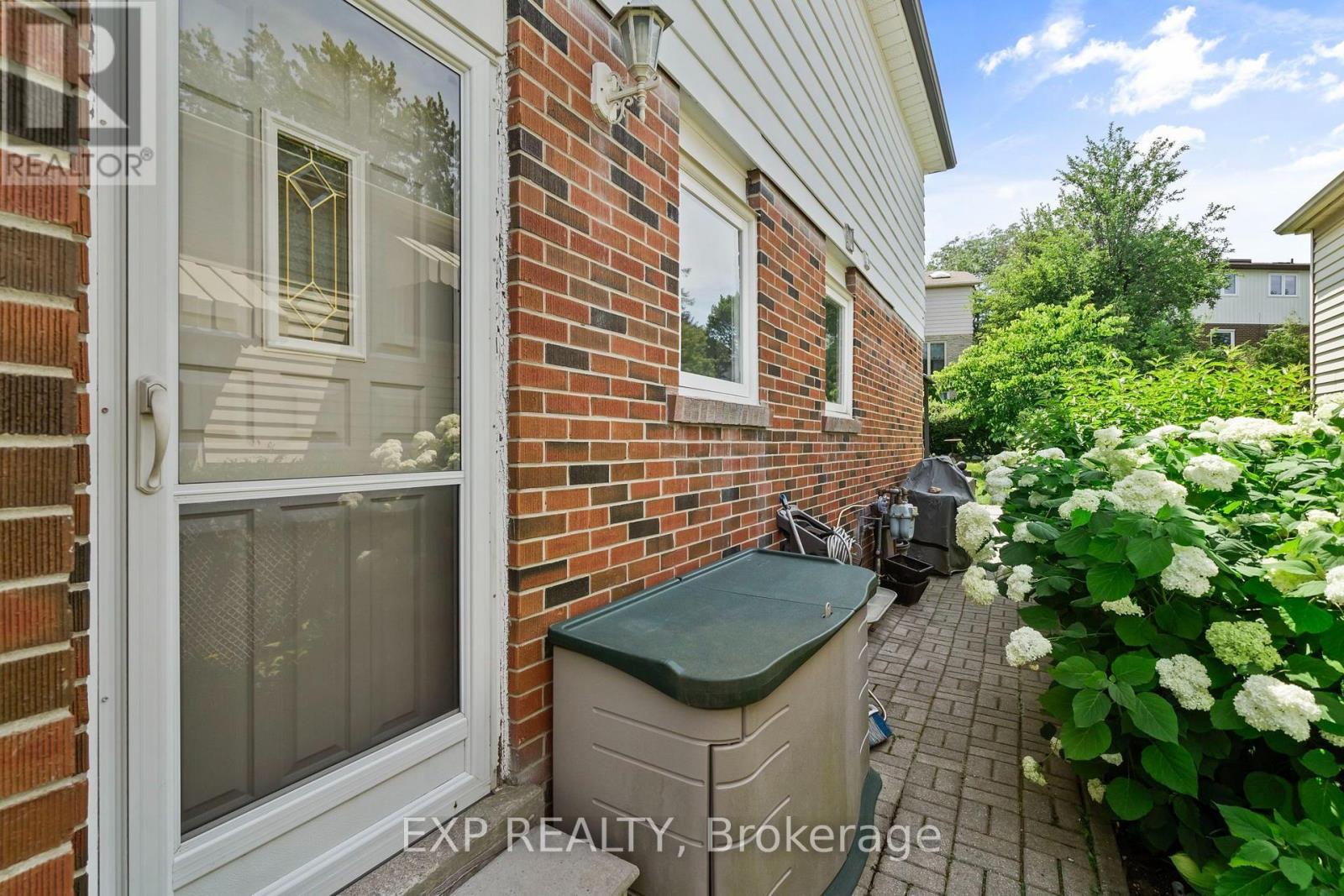 171 Simonston Boulevard Property Photo 39