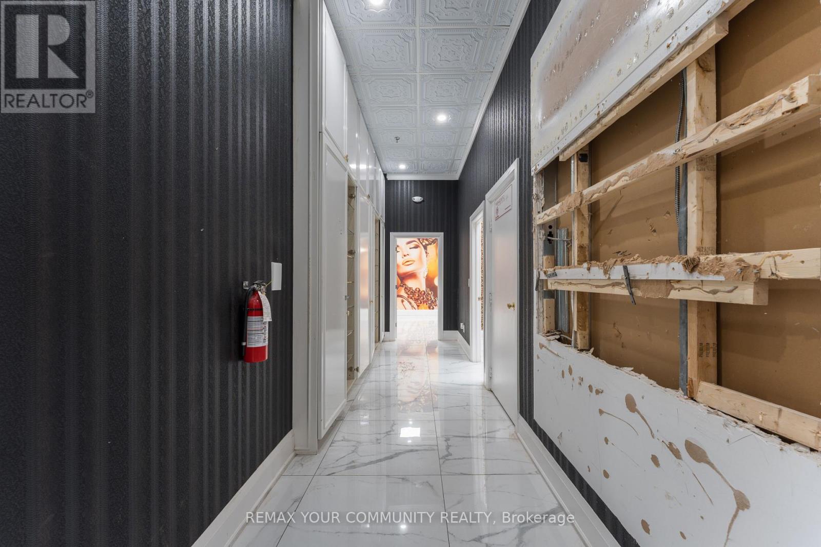 218 - 9737 Yonge Street Property Photo 25