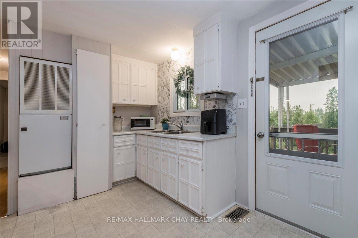 28 Flora Court Property Photo 8