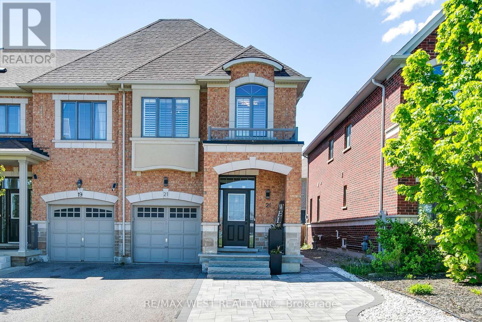 21 SIBELLA WAY Property Photo 1