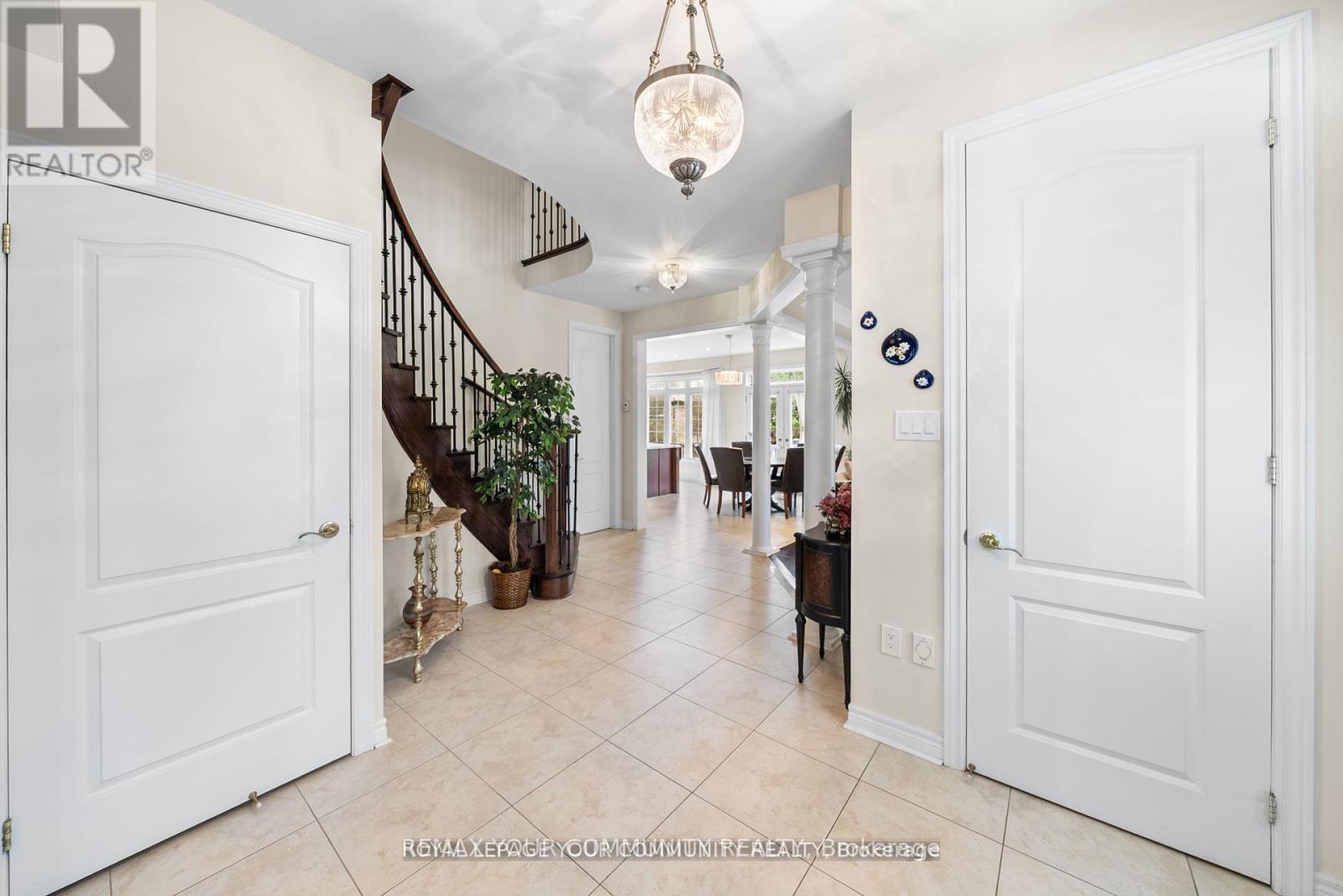 108 Headwater Crescent Property Photo 8