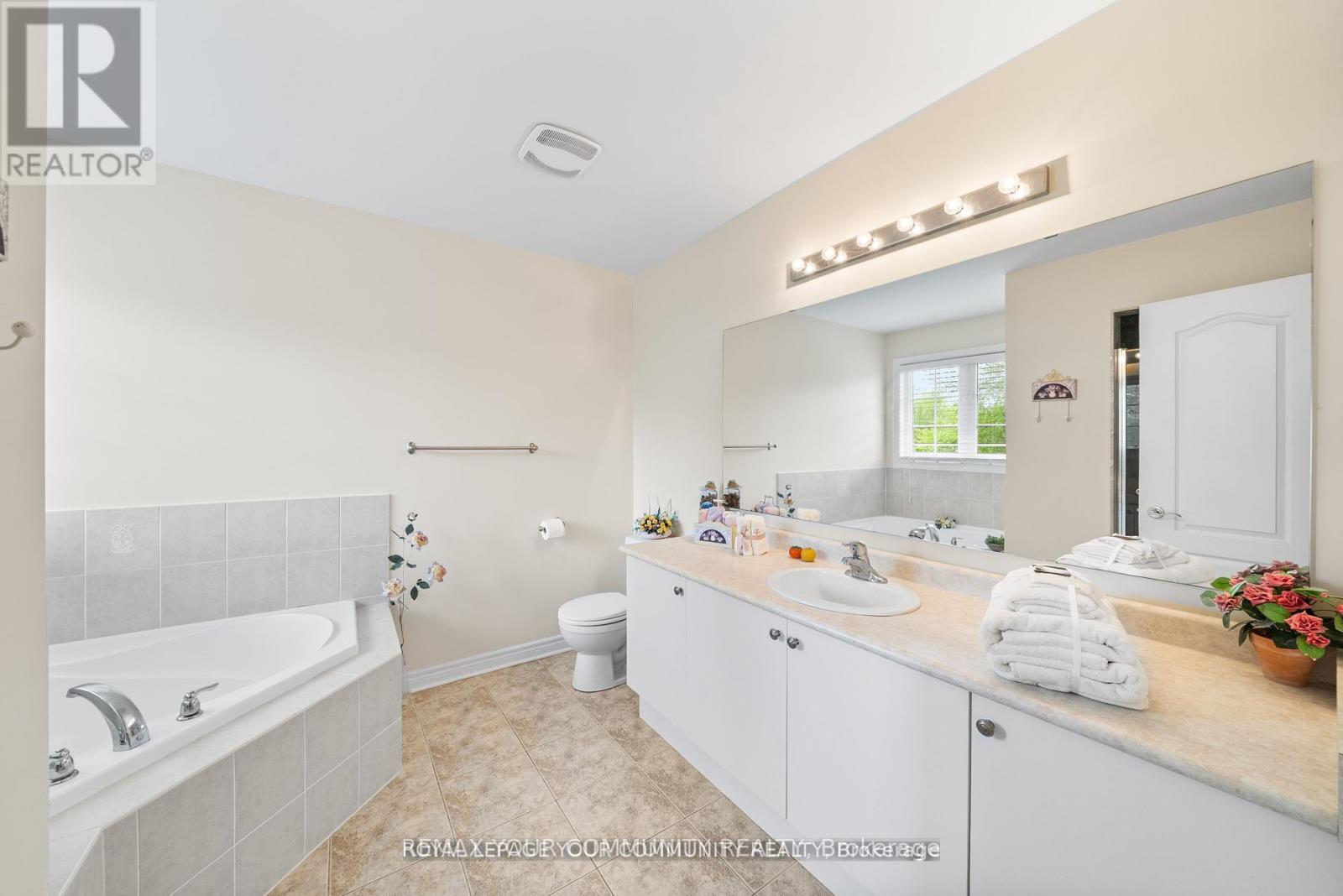 108 Headwater Crescent Property Photo 31