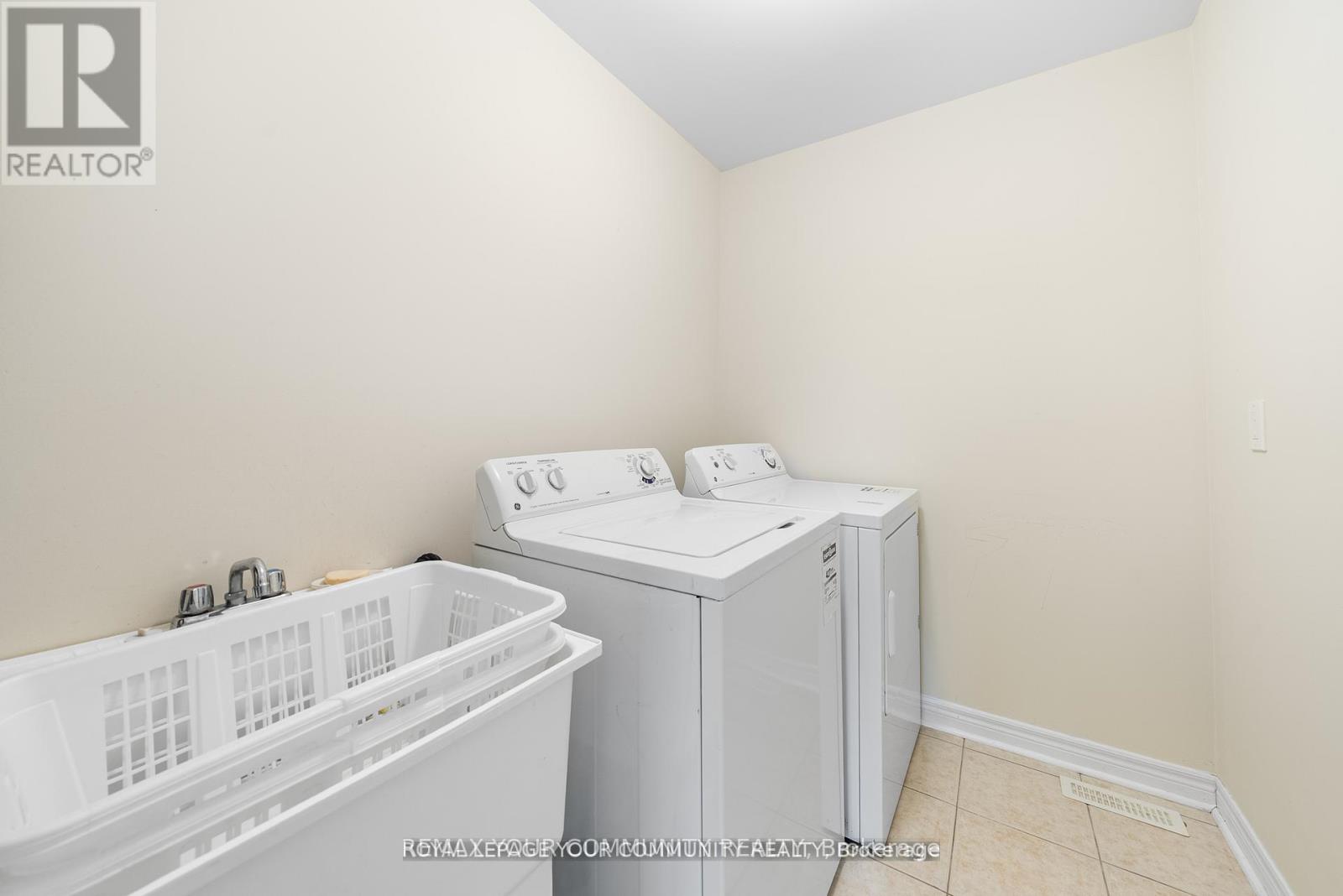 108 Headwater Crescent Property Photo 34