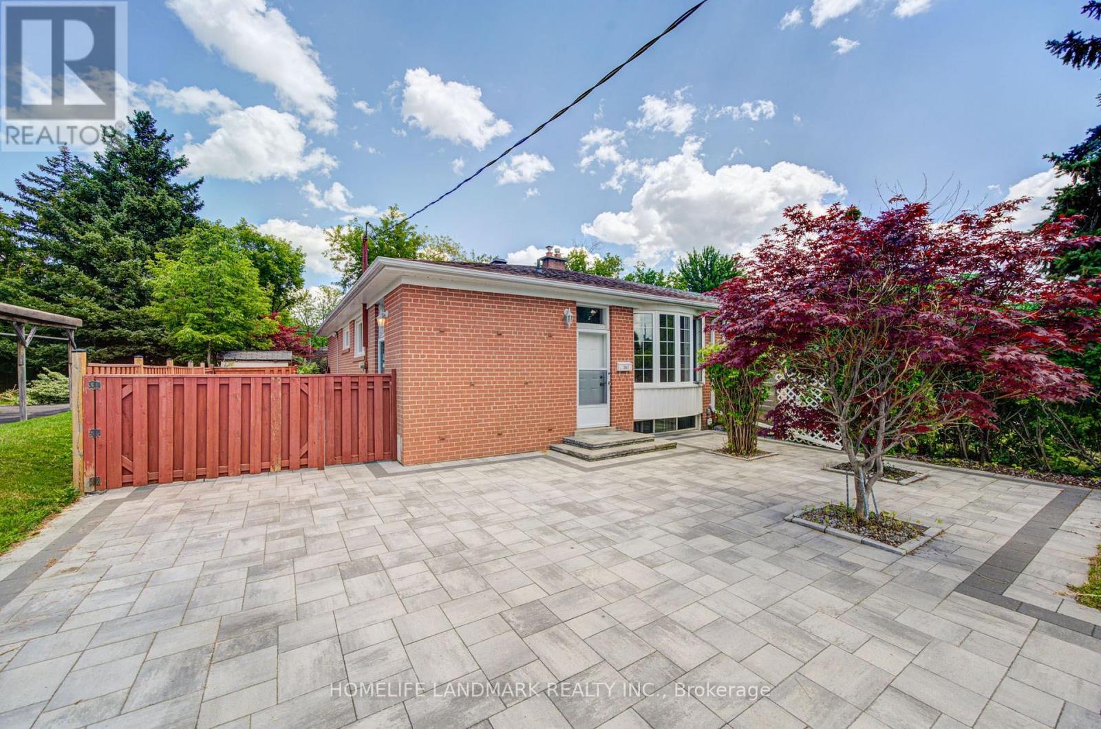 341 BLUE GRASS BOULEVARD