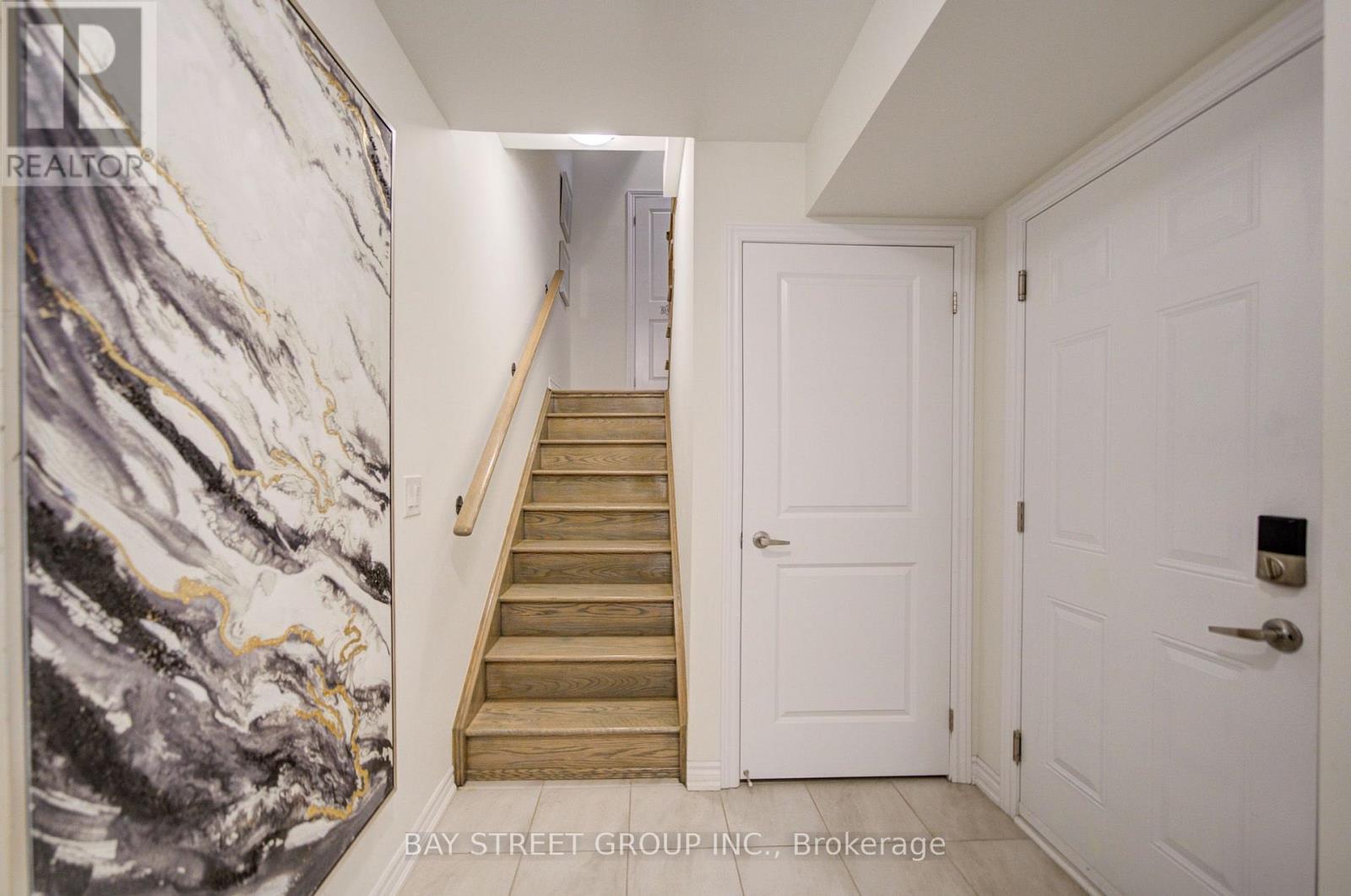 7 Schmidt Lane Property Photo 4