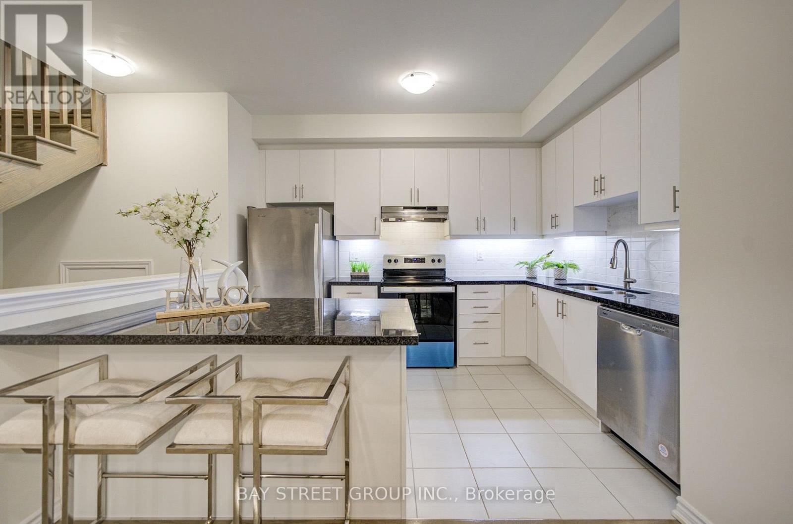 7 Schmidt Lane Property Photo 13