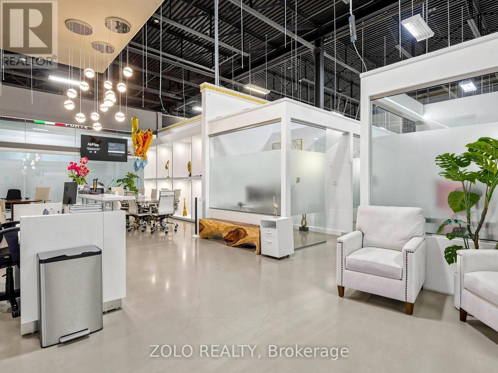 A-buzz Business - 7250 Keele Street Property Photo 4