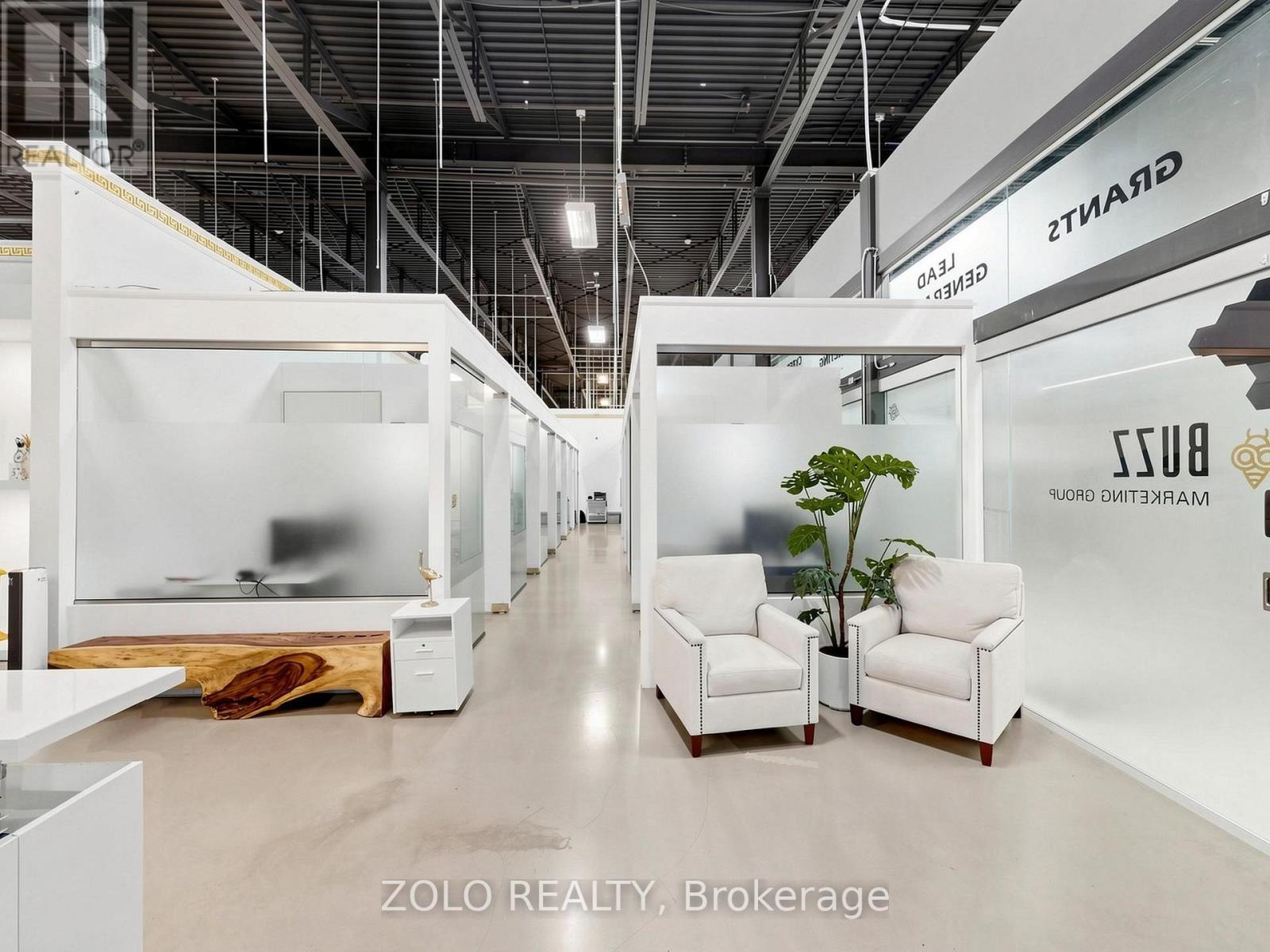 A-buzz Business - 7250 Keele Street Property Photo 11