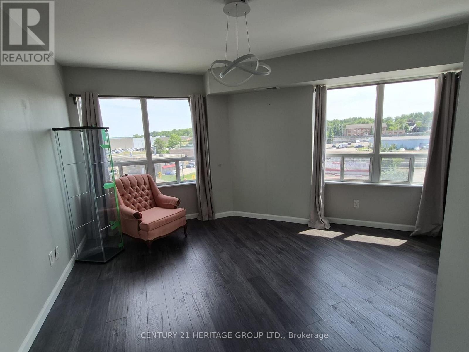 513 - 160 Wellington Street Property Photo 10