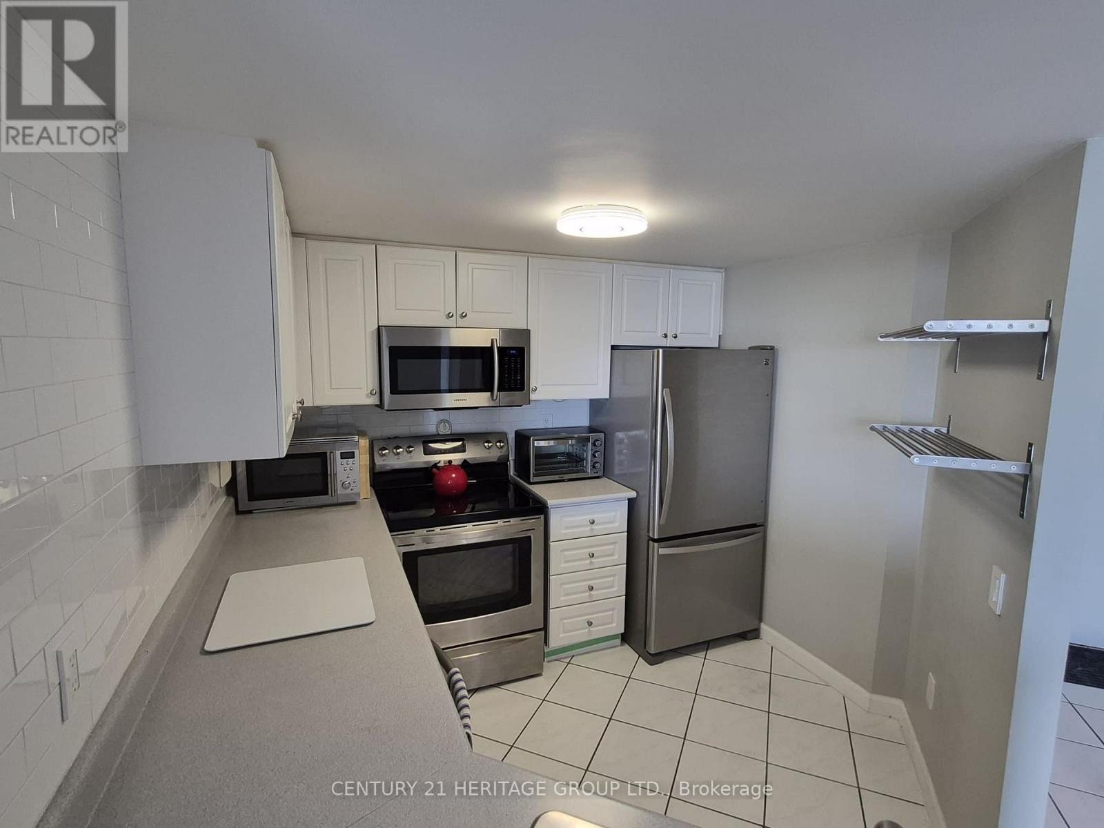 513 - 160 Wellington Street Property Photo 14