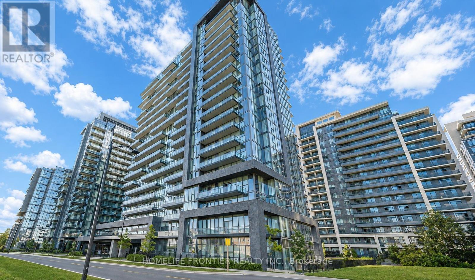 301 - 20 GATINEAU DRIVE Property Photo 1