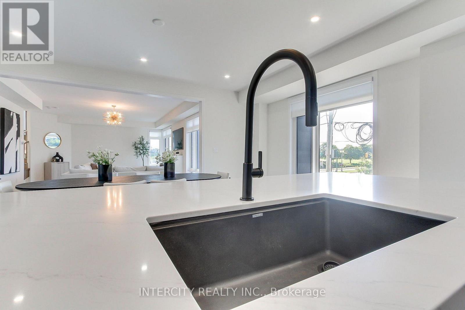 130 Blick Crescent Property Photo 29