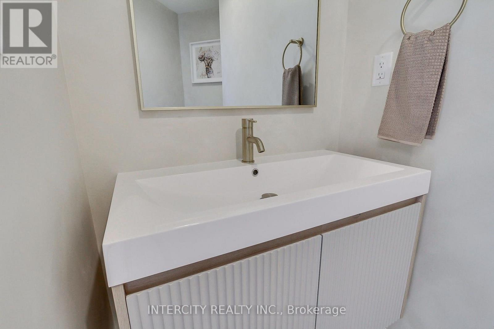 130 Blick Crescent Property Photo 33