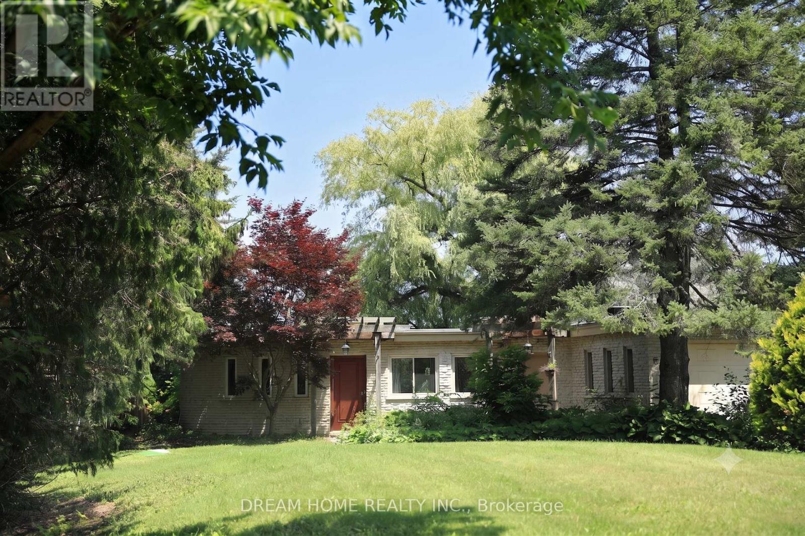 74 Lakeview Avenue Property Photo 2