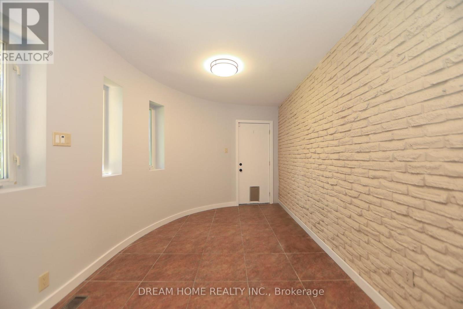 74 Lakeview Avenue Property Photo 16