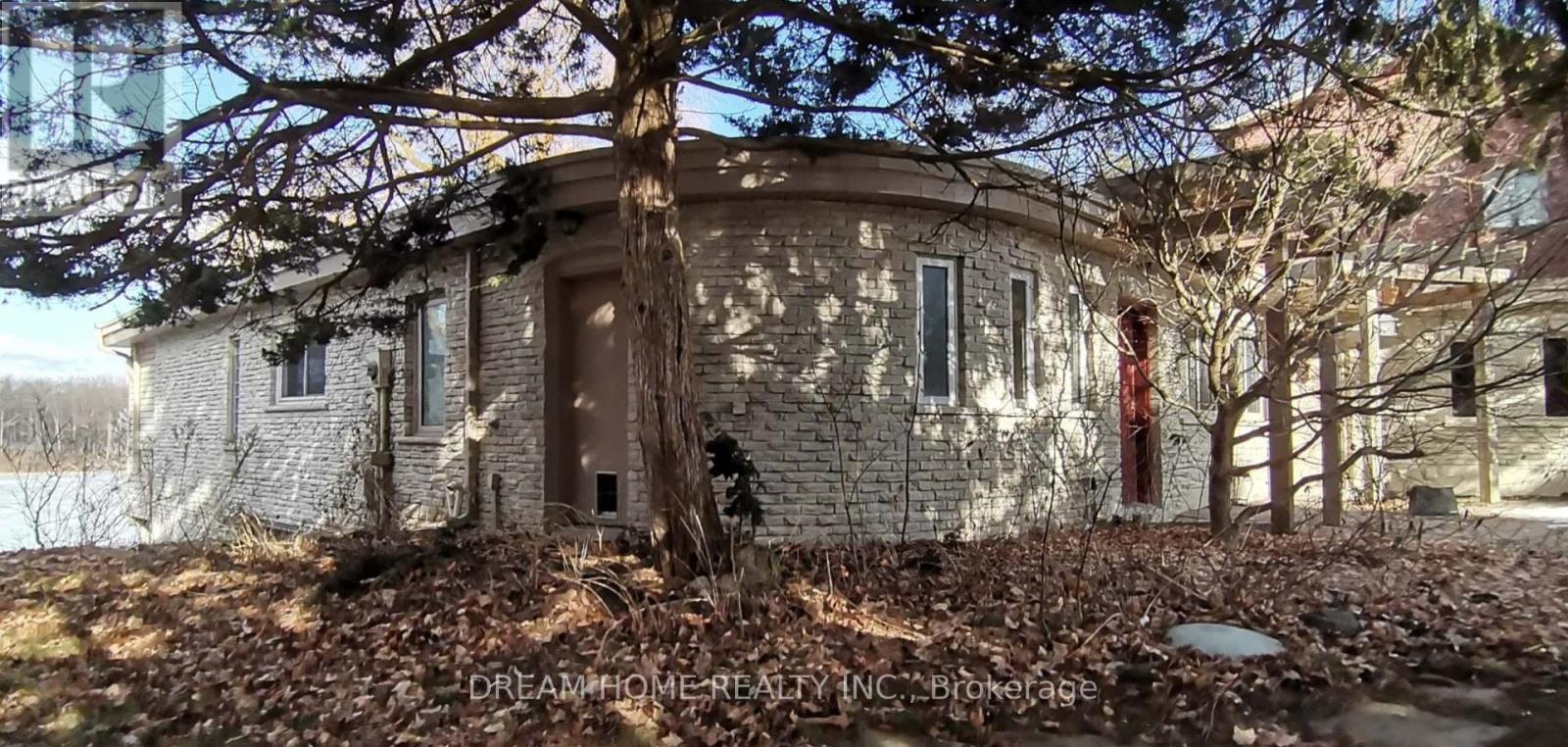 74 Lakeview Avenue Property Photo 24