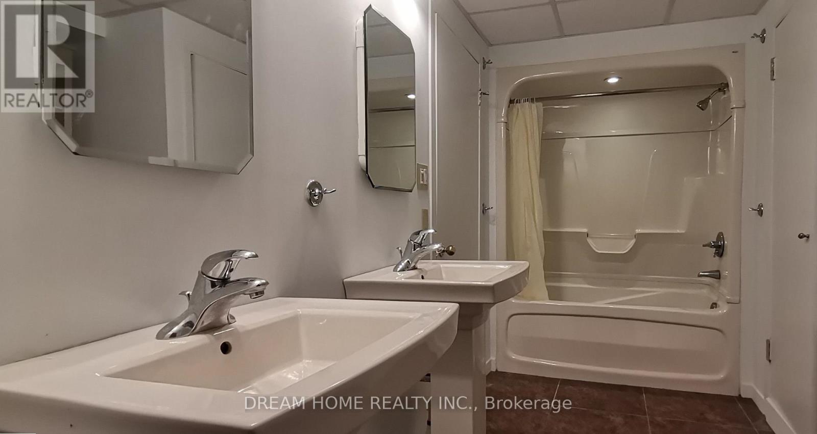 74 Lakeview Avenue Property Photo 30