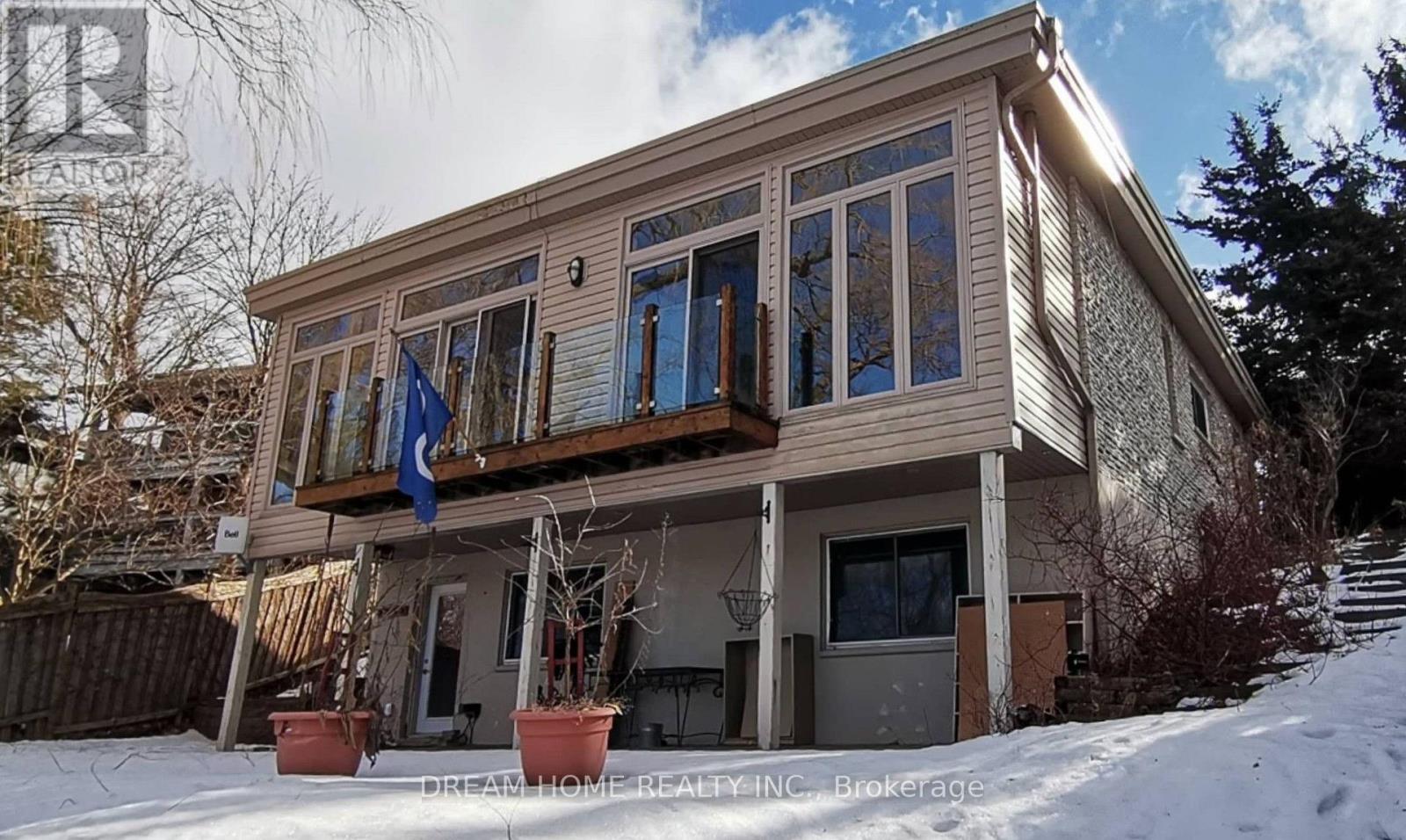 74 Lakeview Avenue Property Photo 32