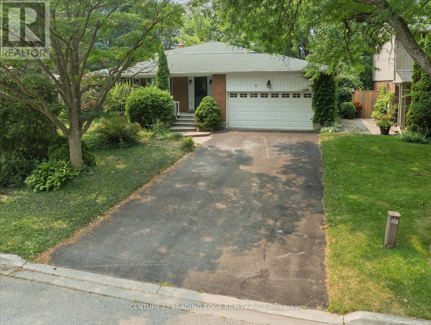6 THOMAS KINNEAR COURT