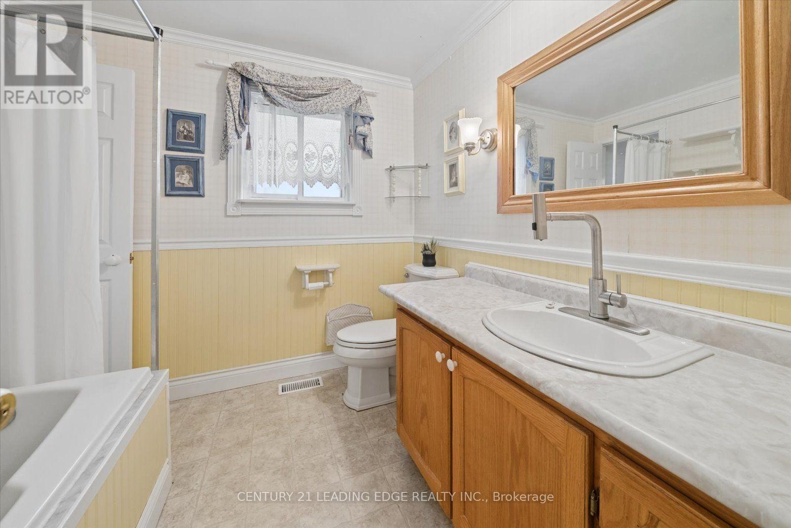 6 Thomas Kinnear Court Property Photo 35