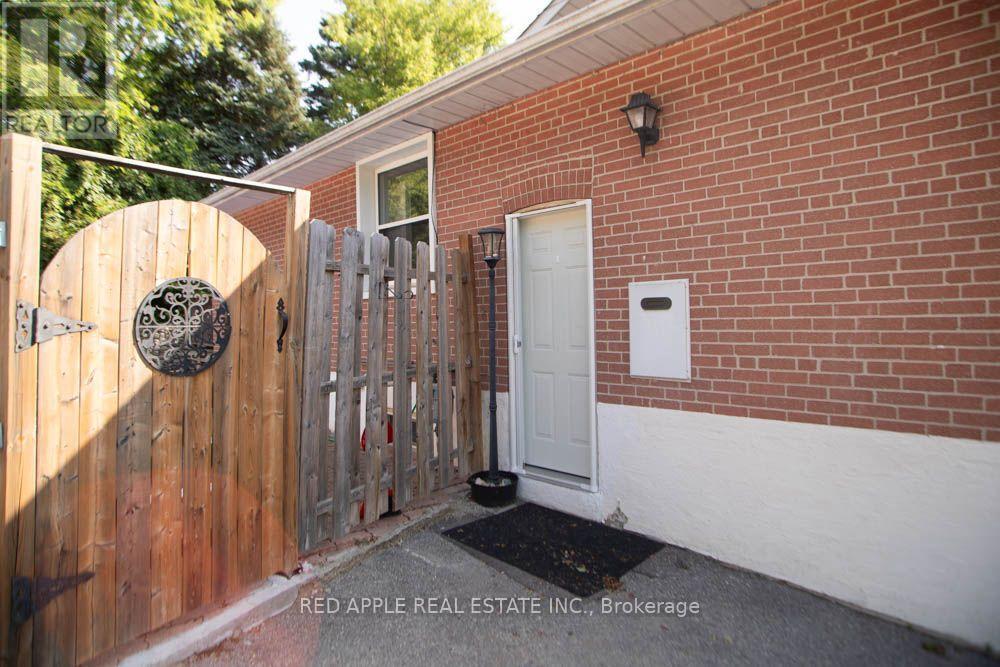 126 Longford Drive Property Photo 2