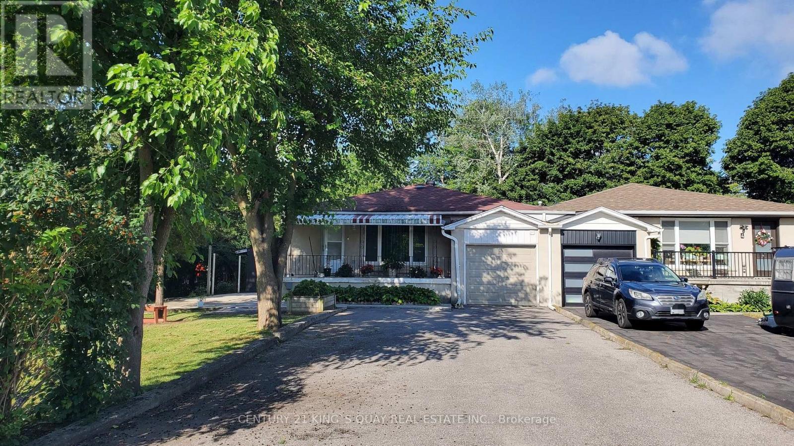 2 Robinson Street Property Photo 2