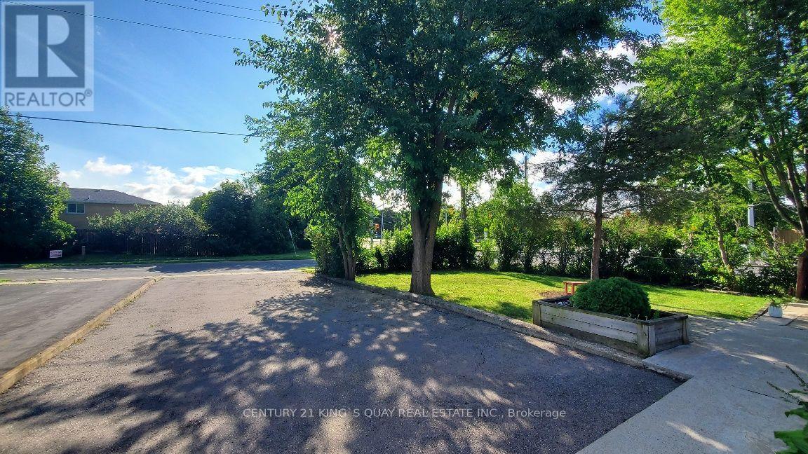 2 Robinson Street Property Photo 3