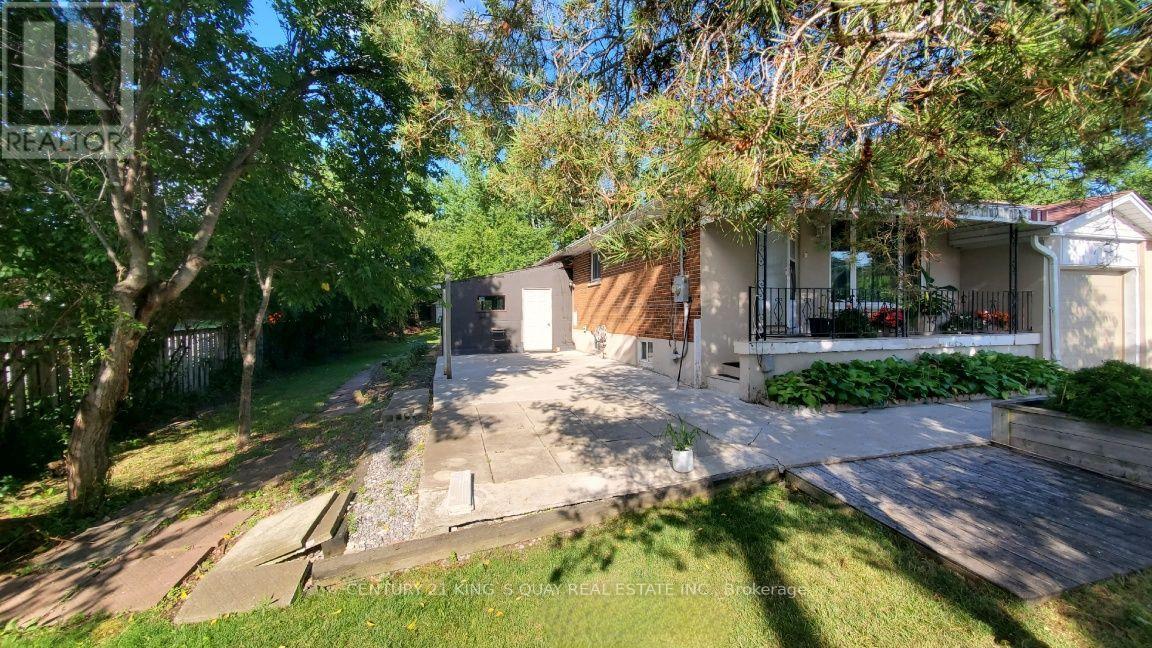 2 Robinson Street Property Photo 7