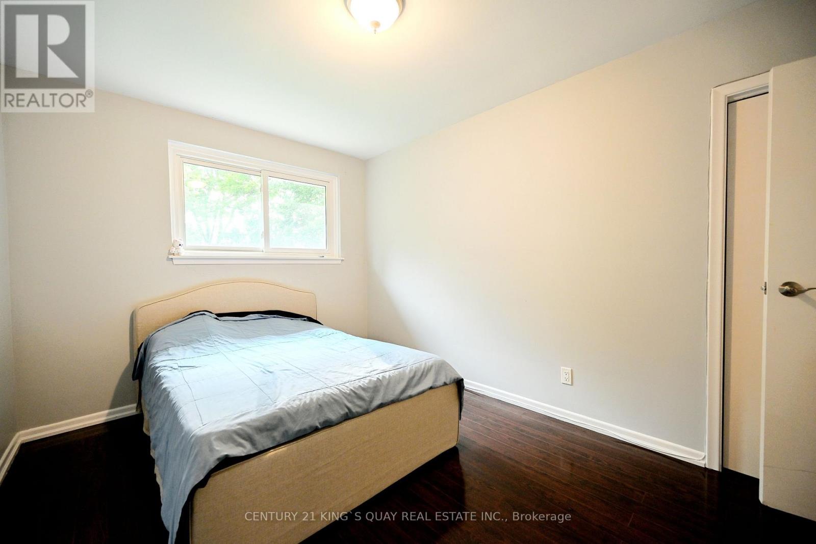 2 Robinson Street Property Photo 23