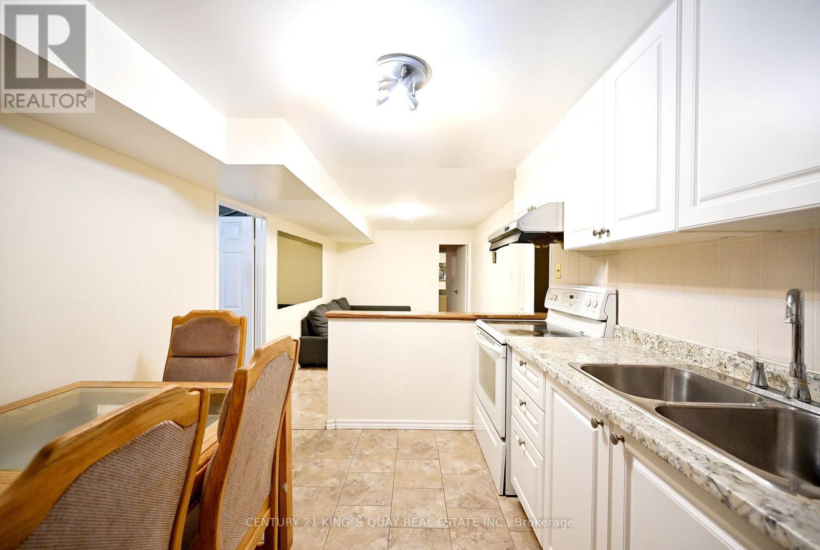 2 Robinson Street Property Photo 30