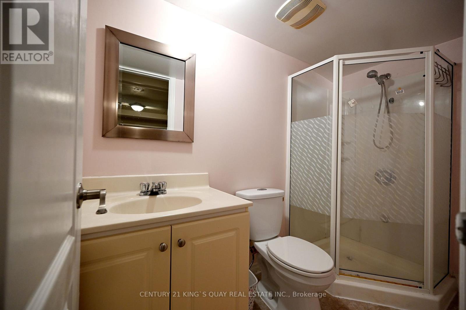 2 Robinson Street Property Photo 33