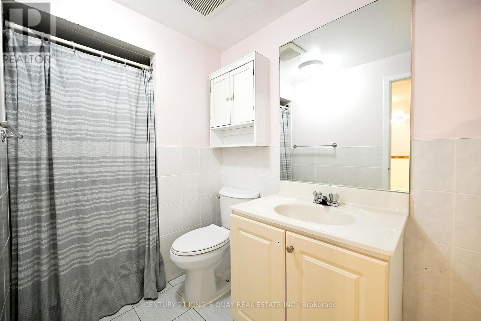 2 Robinson Street Property Photo 37