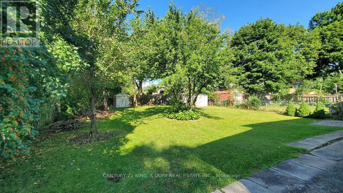 2 Robinson Street Property Photo 38