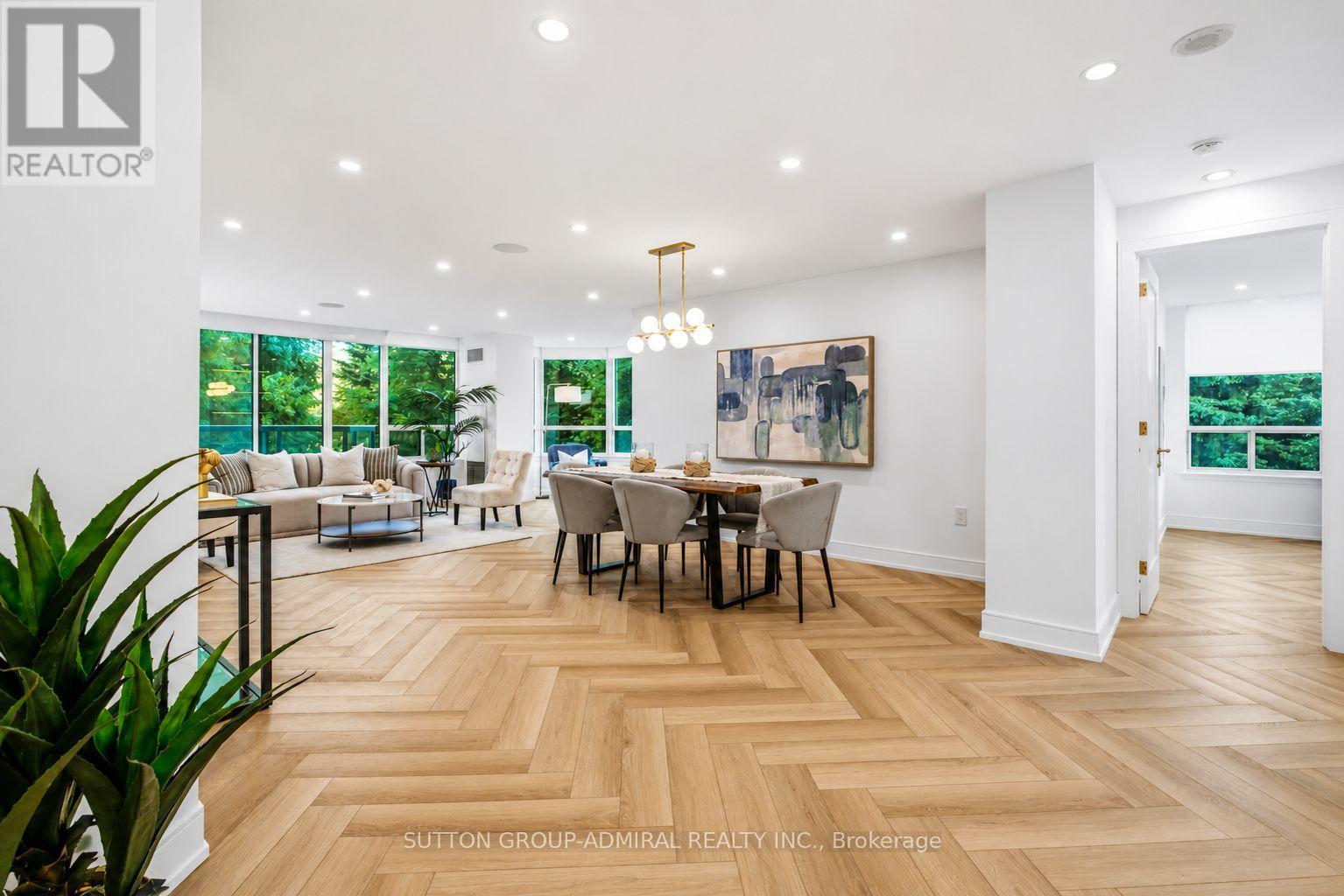 311 - 7250 Yonge Street Property Photo 2
