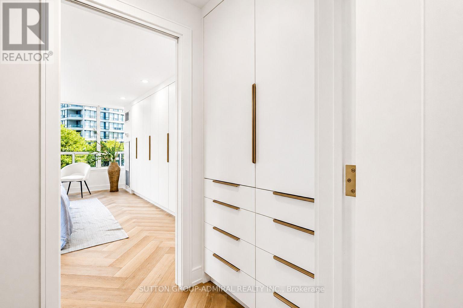 311 - 7250 Yonge Street Property Photo 12