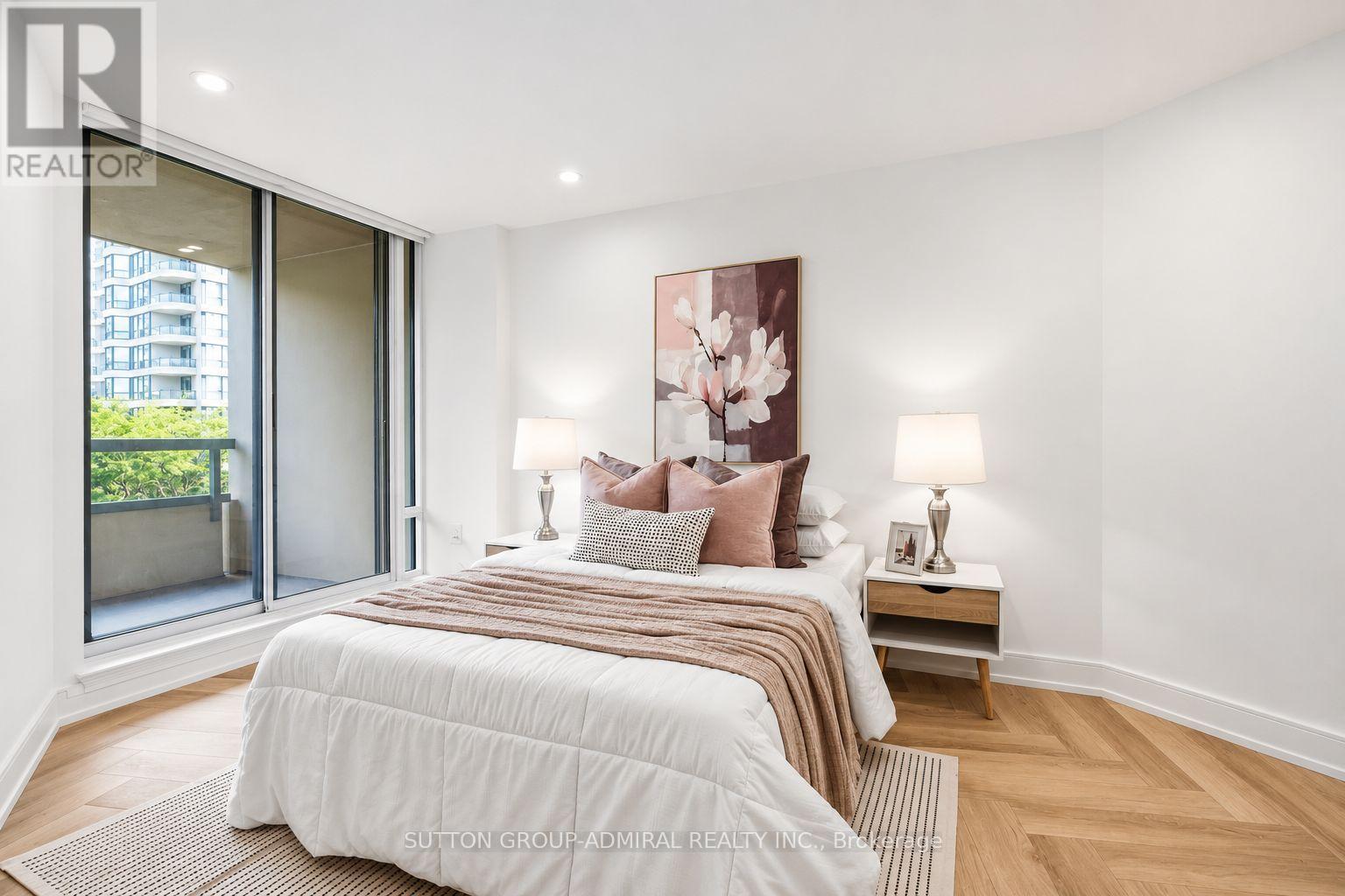 311 - 7250 Yonge Street Property Photo 17